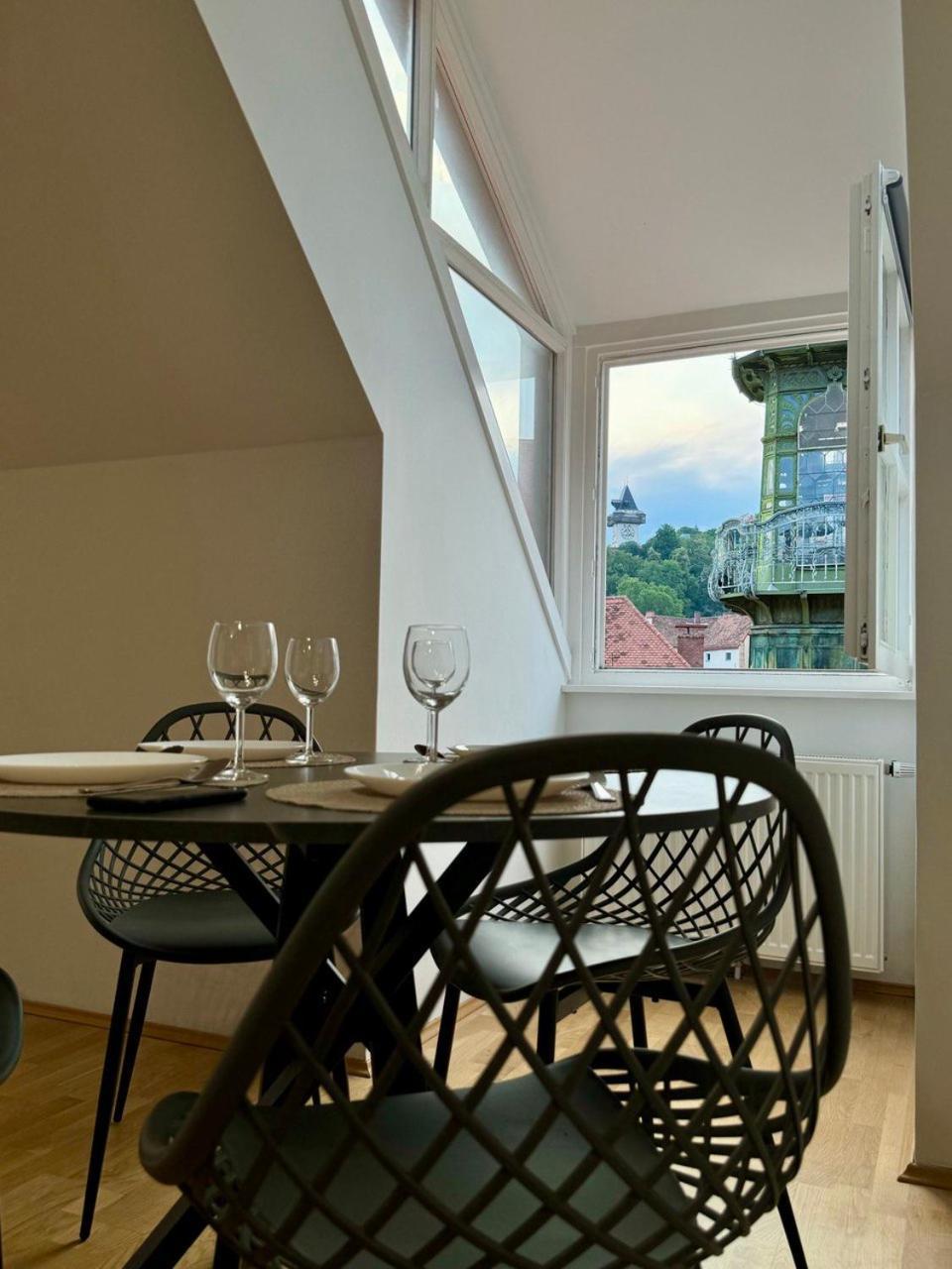 Carillon By Bestchoice - Old City - Self Check-In With Parking Option Graz Bagian luar foto
