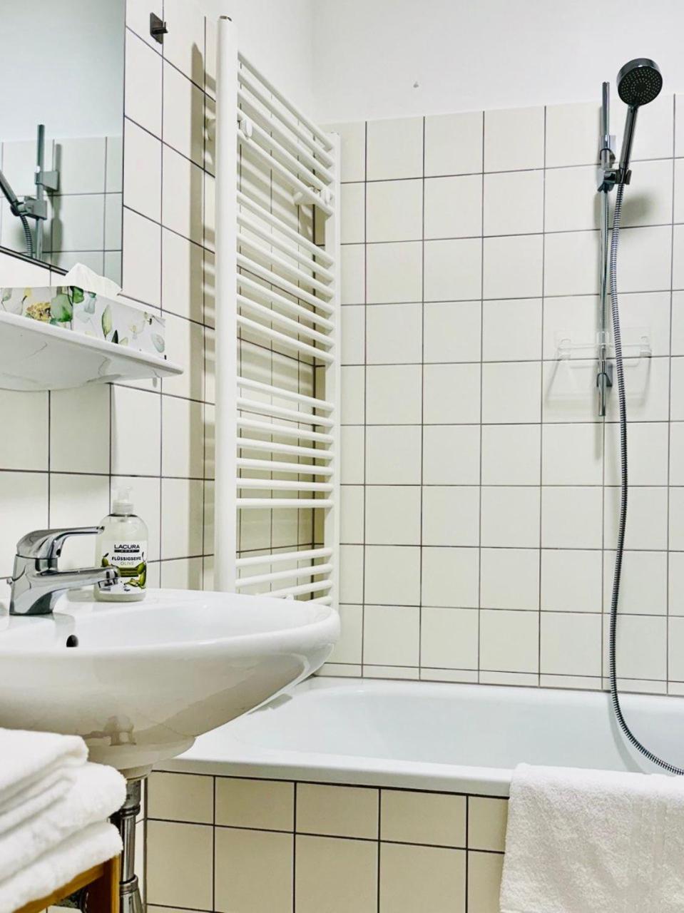 Carillon By Bestchoice - Old City - Self Check-In With Parking Option Graz Bagian luar foto